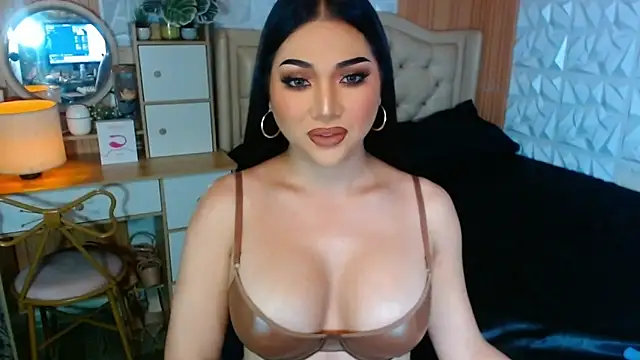 ValeriaHelaby online show from October 9, 2025, 4:10 am