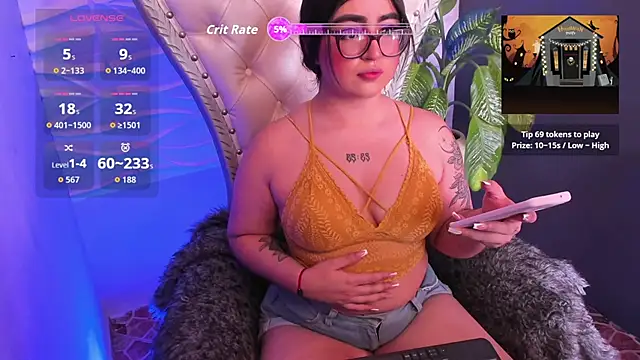 Snapshot of April__foxx chatting on October 18, 2025, 2:40 pm April  foxx online show from October 18, 2025, 2:40 pm