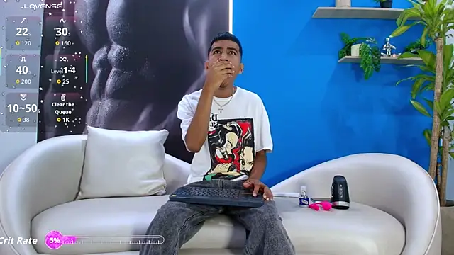 ender h0t online show from September 13, 2025, 1:55 pm