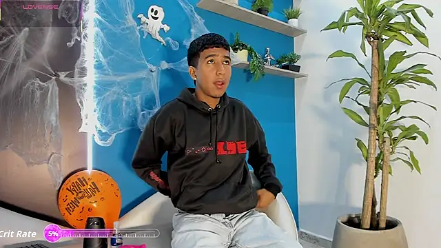 ender h0t online show from October 23, 2025, 1:43 pm