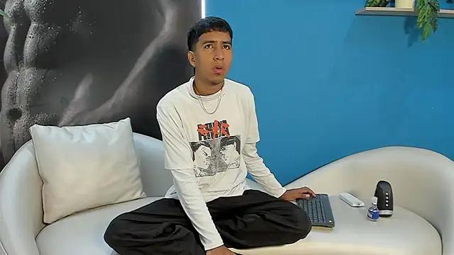 ender h0t online show from February 6, 2026, 1:47 pm