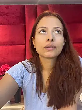 VictoriaFerro online show from June 10, 2026, 1:10 pm