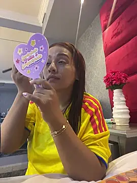 VictoriaFerro online show from June 27, 2026, 1:28 pm