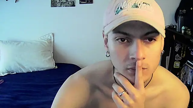 Dioniso guy8 online show from September 30, 2025, 2:33 pm