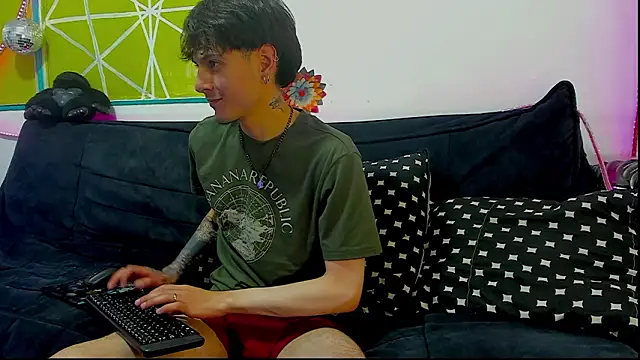 Dioniso guy8 online show from March 28, 2026, 8:19 pm