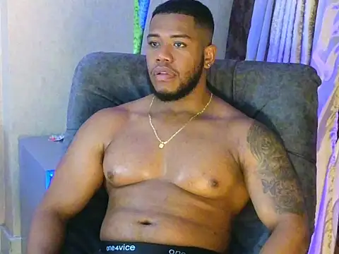 BenjaminCol  online show from October 12, 2025, 12:42 am