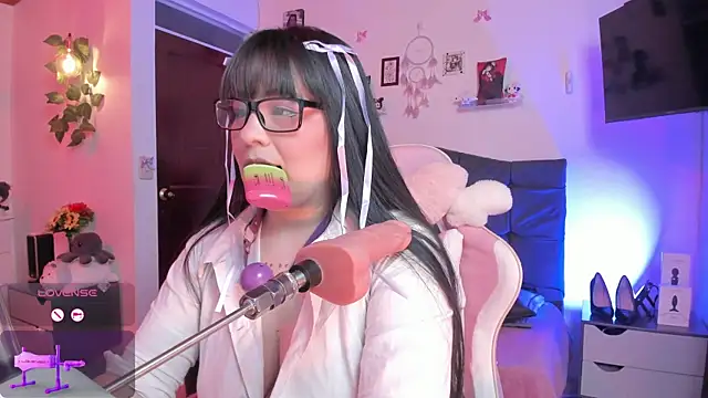 Fia   online show from October 30, 2025, 3:19 am