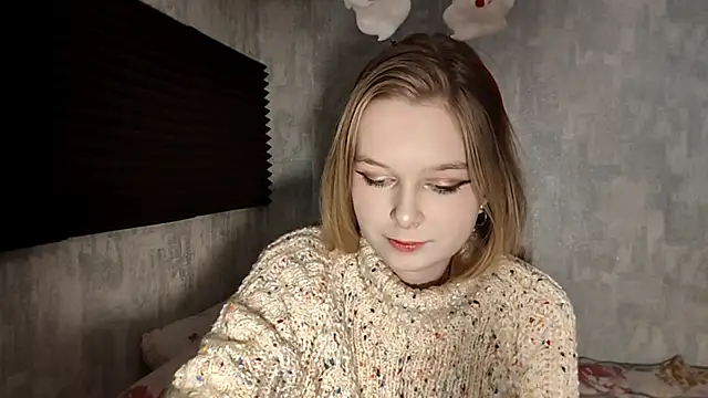 LiaVibes online show from December 18, 2025, 7:58 am