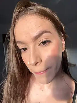 alysa g  online show from July 17, 2026, 10:36 pm