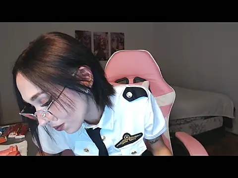 Snapshot of Sofia_Amour chatting on October 9, 2025, 10:08 pm Sofia Amour online show from October 9, 2025, 10:08 pm