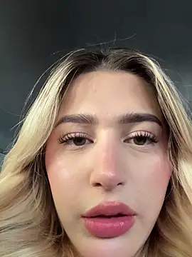 Snapshot of Mia_sofiia21 chatting on September 25, 2025, 5:38 pm Mia sofiia21 online show from September 25, 2025, 5:38 pm