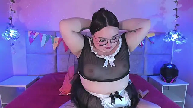 Lushi Love online show from July 15, 2026, 3:01 am
