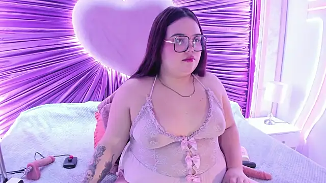 Lushi Love online show from August 3, 2026, 2:54 am