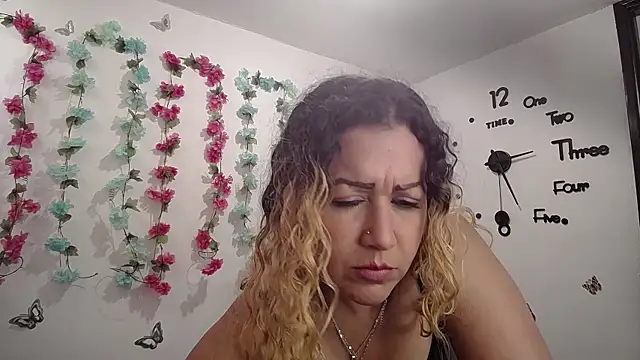 Snapshot of Skarleth_Diaz chatting on September 21, 2025, 3:02 pm Skarleth Diaz online show from September 21, 2025, 3:02 pm