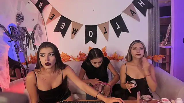 spicy angels  online show from October 9, 2025, 2:53 am