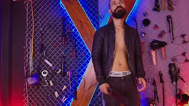 Snapshot of Warick_and_Aria_bdsm_ chatting on October 4, 2025, 7:45 pm Warick and Aria bdsm online show from October 4, 2025, 7:45 pm