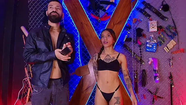 Snapshot of Warick_and_Aria_bdsm_ chatting on October 20, 2025, 10:32 pm Warick and Aria bdsm online show from October 20, 2025, 10:32 pm