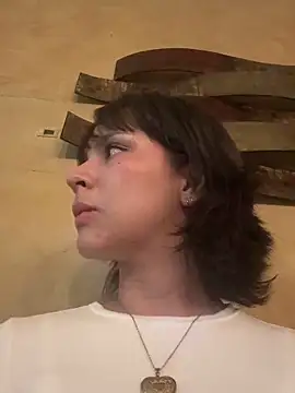 Adry Bach  online show from September 28, 2025, 11:54 pm