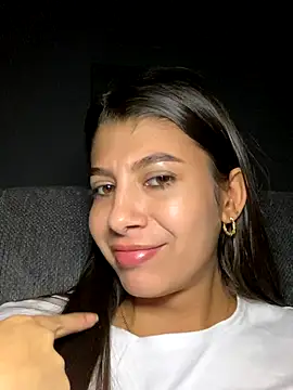 Snapshot of Lenapink19 chatting on October 10, 2025, 4:11 am Lenapink19 online show from October 10, 2025, 4:11 am