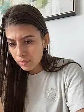 Snapshot of Lenapink19 chatting on October 10, 2025, 4:17 pm Lenapink19 online show from October 10, 2025, 4:17 pm