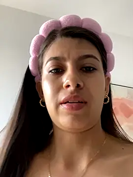 Snapshot of Lenapink19 chatting on October 14, 2025, 6:42 pm Lenapink19 online show from October 14, 2025, 6:42 pm