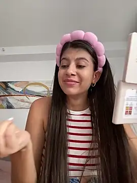 Snapshot of Lenapink19 chatting on October 20, 2025, 8:53 pm Lenapink19 online show from October 20, 2025, 8:53 pm