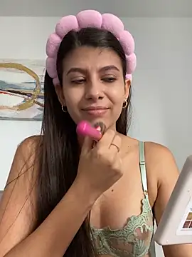 Snapshot of Lenapink19 chatting on October 24, 2025, 8:05 pm Lenapink19 online show from October 24, 2025, 8:05 pm