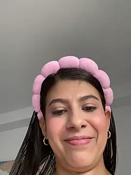 Snapshot of Lenapink19 chatting on October 25, 2025, 8:58 pm Lenapink19 online show from October 25, 2025, 8:58 pm