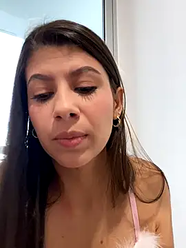 Snapshot of Lenapink19 chatting on October 31, 2025, 9:49 pm Lenapink19 online show from October 31, 2025, 9:49 pm