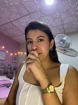 Snapshot of Lenapink19 chatting on November 4, 2025, 12:10 am Lenapink19 online show from November 4, 2025, 12:10 am