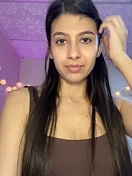 Lenapink19 online show from February 12, 2026, 12:49 am