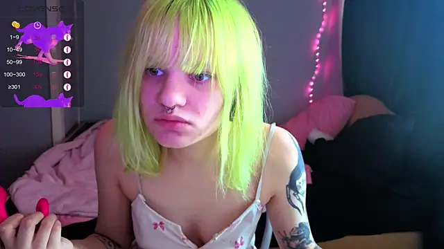 Elieiza xo online show from April 28, 2026, 6:07 am