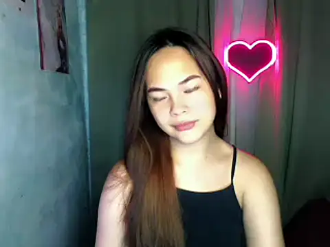 Snapshot of sweetsassyxx chatting on April 15, 2026, 3:35 am sweetsassyxx online show from April 15, 2026, 3:35 am