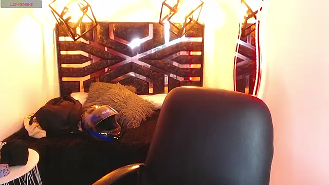 Natalie loffreda online show from March 25, 2026, 8:15 pm