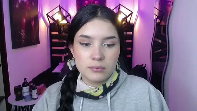 Natalie loffreda online show from May 5, 2026, 8:17 pm