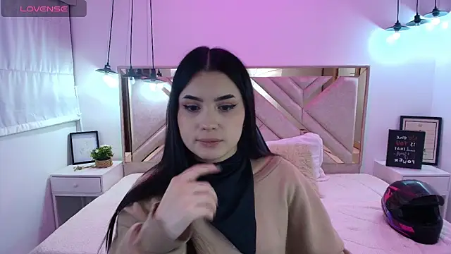 Natalie loffreda online show from June 12, 2026, 7:46 pm