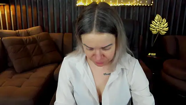 Snapshot of Anna_Snows chatting on March 22, 2026, 5:22 am Anna Snows online show from March 22, 2026, 5:22 am