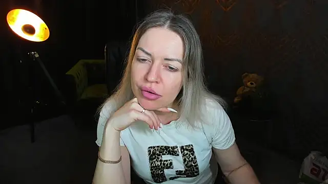 Snapshot of Anna_Snows chatting on March 29, 2026, 5:13 pm Anna Snows online show from March 29, 2026, 5:13 pm