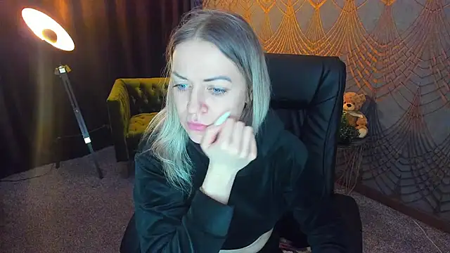 Snapshot of Anna_Snows chatting on April 6, 2026, 4:46 am Anna Snows online show from April 6, 2026, 4:46 am