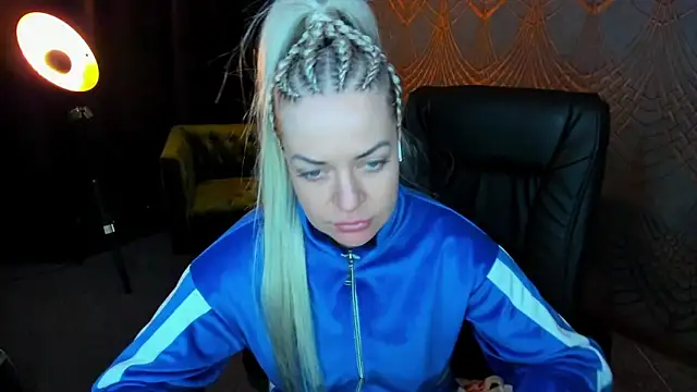 Snapshot of Anna_Snows chatting on April 9, 2026, 4:23 am Anna Snows online show from April 9, 2026, 4:23 am