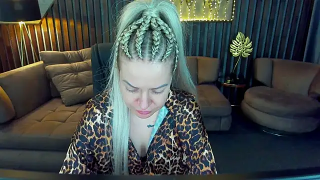 Snapshot of Anna_Snows chatting on April 12, 2026, 4:56 pm Anna Snows online show from April 12, 2026, 4:56 pm