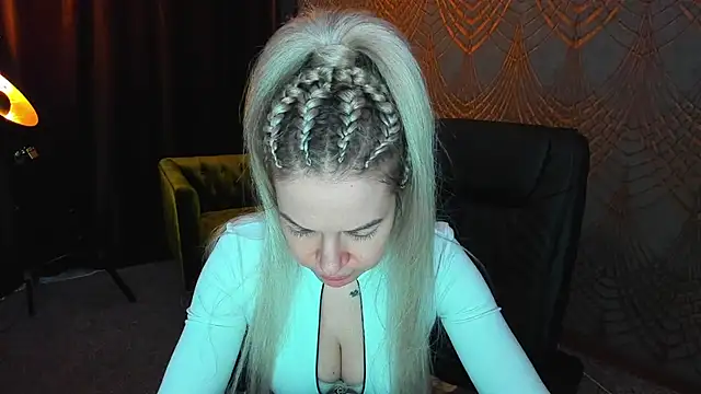 Anna Snows online show from May 5, 2026, 5:37 am