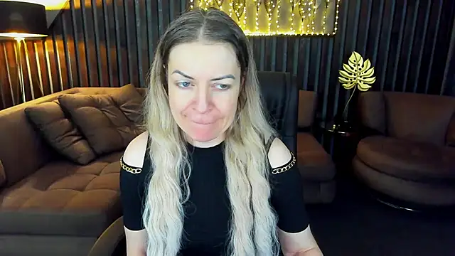 Anna Snows online show from May 17, 2026, 5:27 am