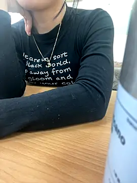 -NhaKy22 online show from November 12, 2025, 2:12 am