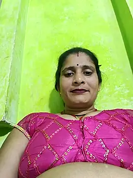 Snapshot of Hot-piuy chatting on October 31, 2025, 5:03 pm Hot-piuy online show from October 31, 2025, 5:03 pm