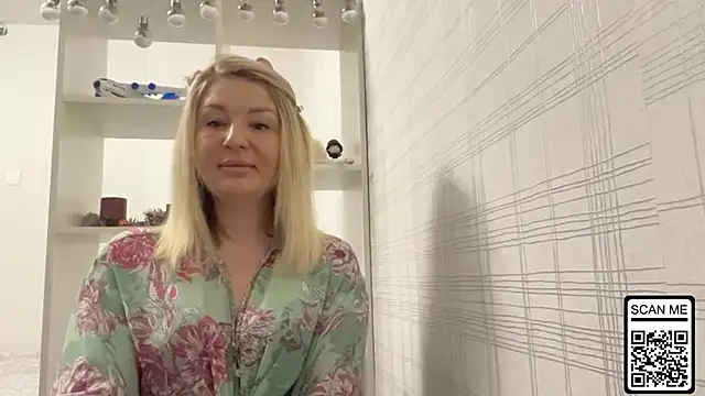 Blondie xoxoxo online show from December 14, 2025, 9:36 am