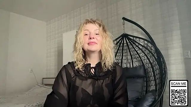 Blondie xoxoxo online show from March 24, 2026, 1:05 pm