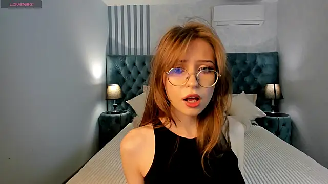 Snapshot of Grace_blush chatting on September 27, 2025, 6:40 am Grace blush online show from September 27, 2025, 6:40 am