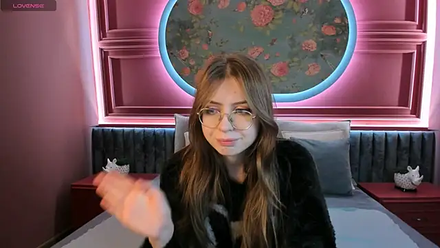 Snapshot of Grace_blush chatting on October 19, 2025, 6:36 am Grace blush online show from October 19, 2025, 6:36 am