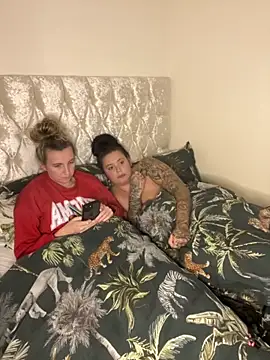 Charsworld online show from November 14, 2025, 6:39 pm